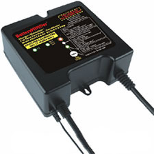 BatteryMINDer Aviation-Specific Gill LT Series 24-Volt 4A PLUG 'n RUN Charger